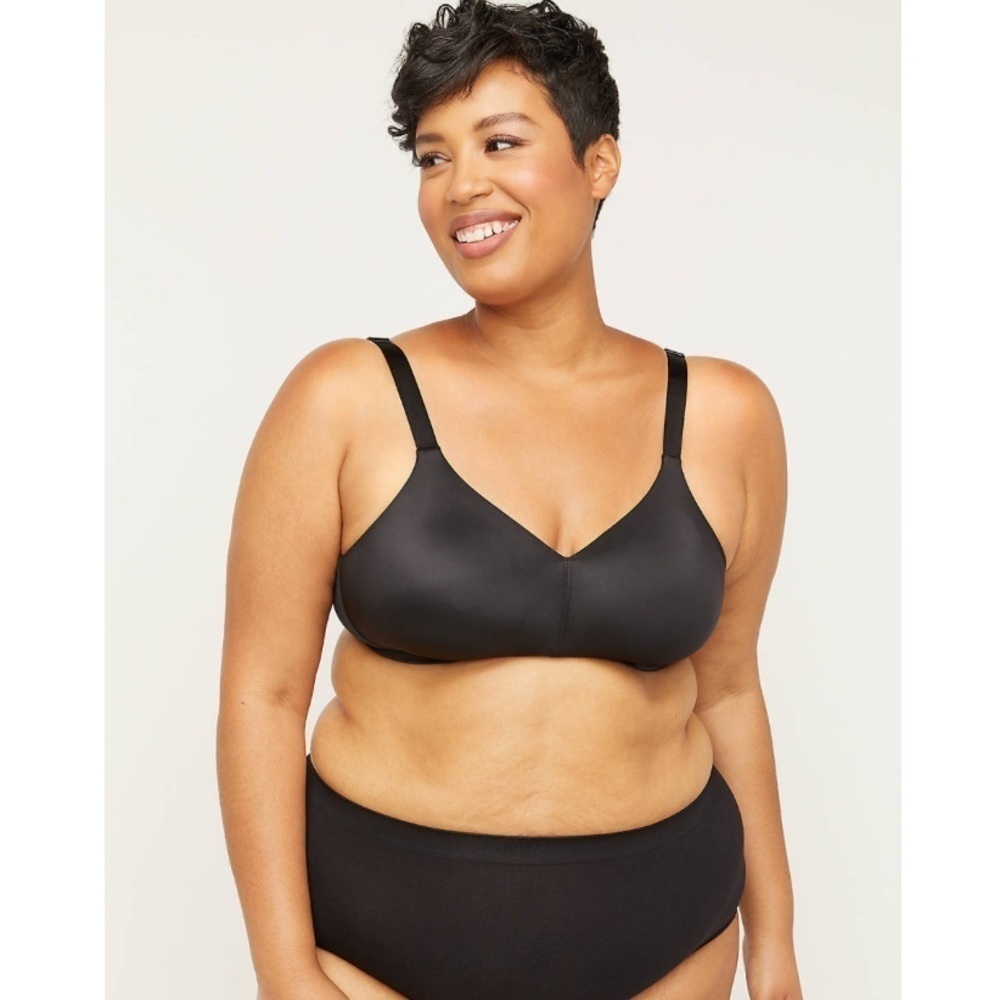 New Plus Size No Wire Back Smoother Bra Black